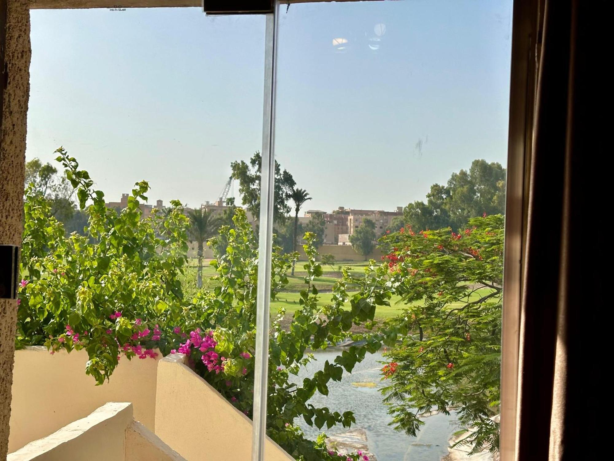Hotel Golf Pyramids View à Kafret el-Gabal Extérieur photo